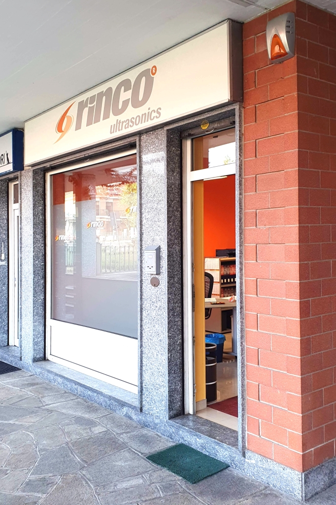 Eingang seitlich RINCO ULTRASONICS ITALIA S.r.l.